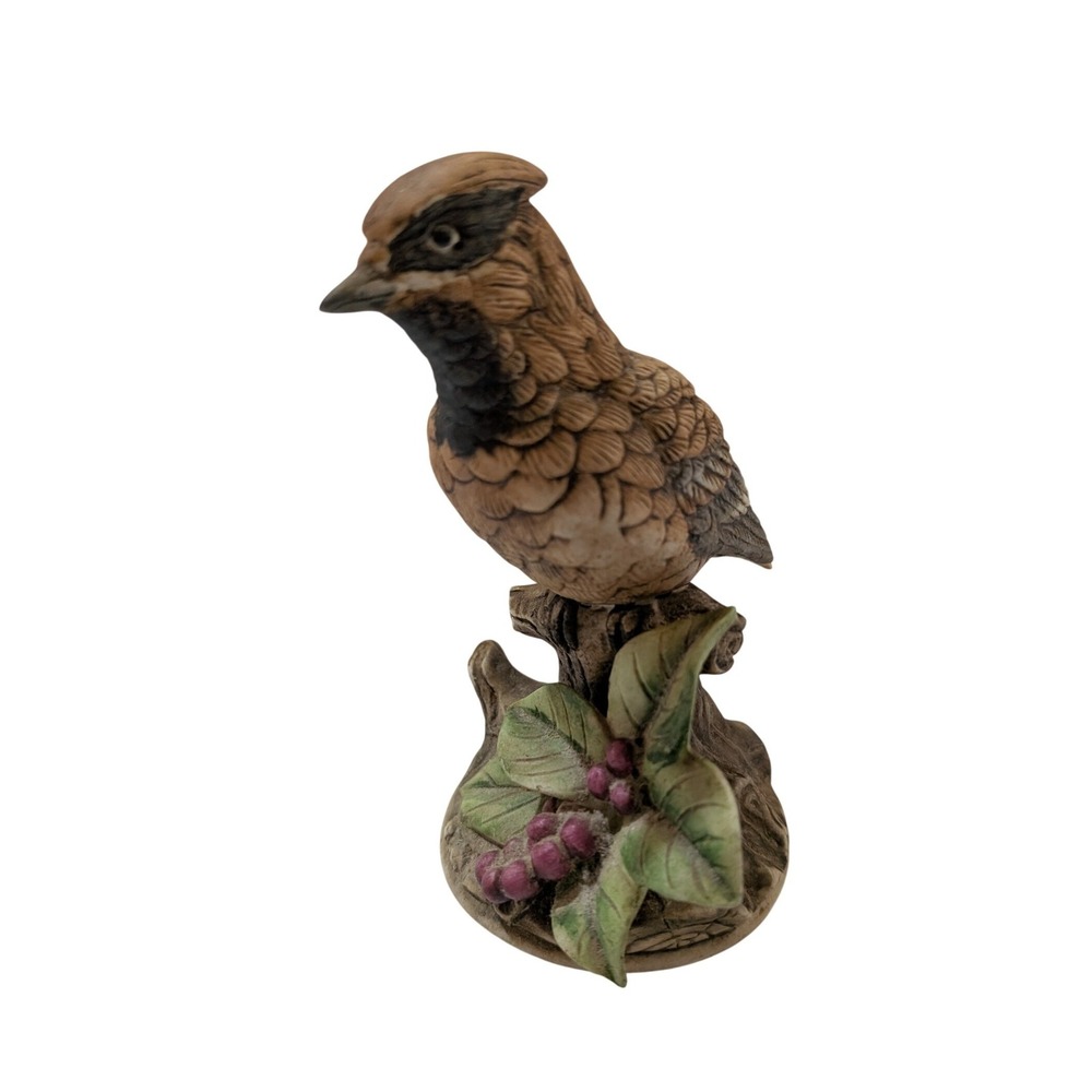Royal Crown Bird Figurine Porcelain Tree Stump Berries Vintage Taiwan 5.25 Inch